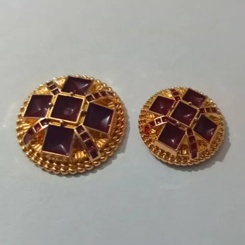 Golden Maroon With Cube Design Metal Buttons