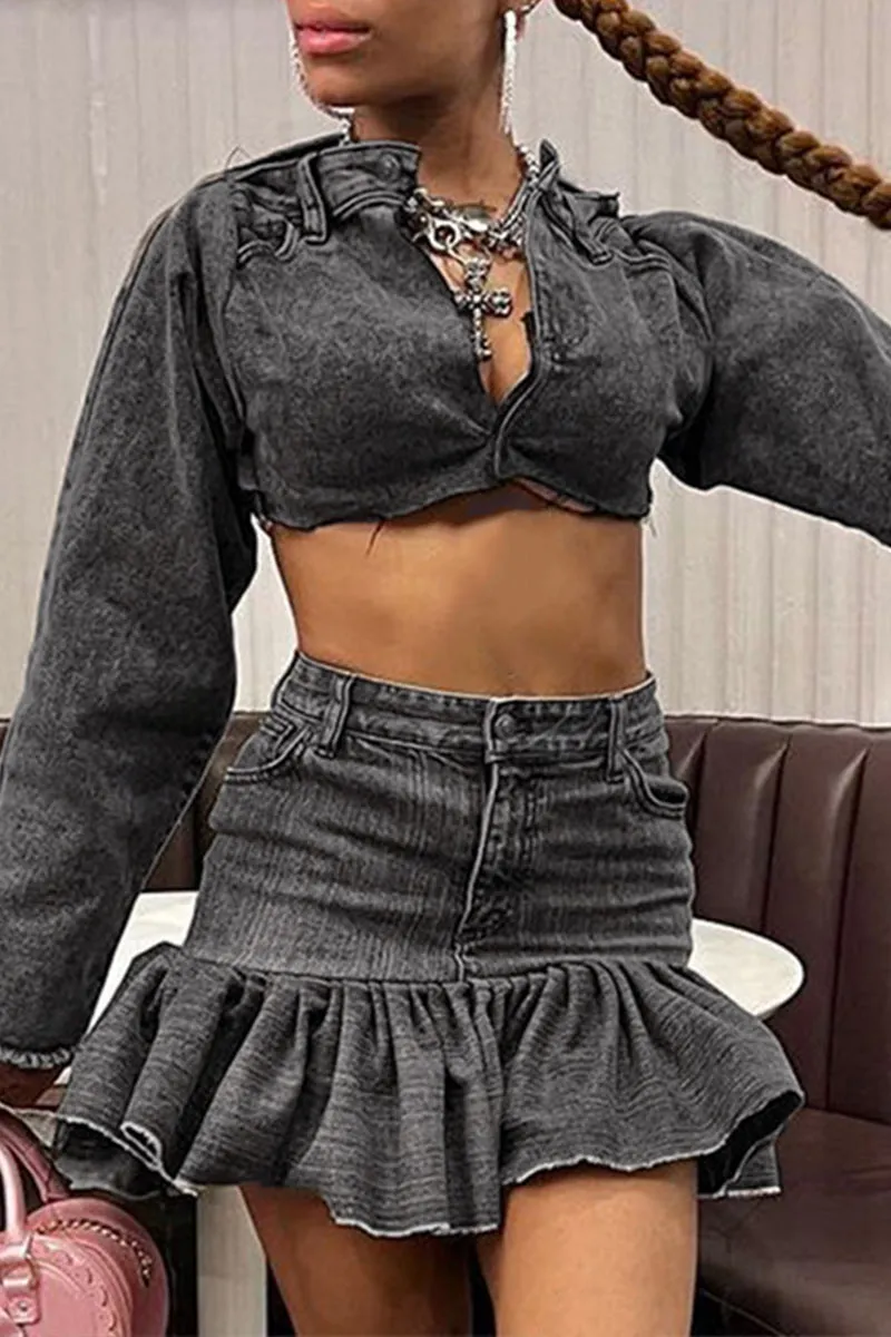 TF822 Denim Cropped Distressed Top